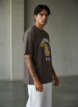 Kitten with S Oversized Brown T-Shirt